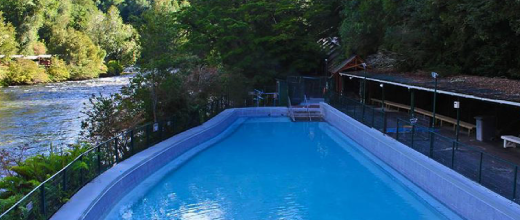 termas de aguas calientes